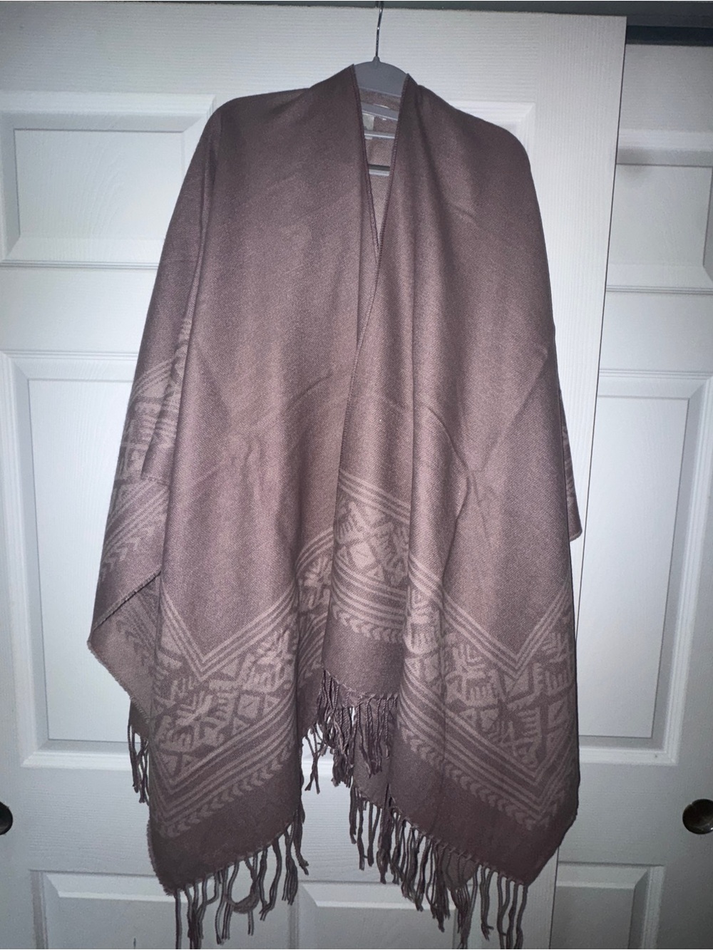 Francesca's Collections Taupe Fringe-Trimmed Patterned Throw